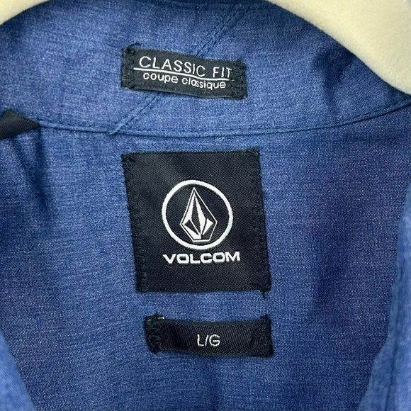 Volcom Shirt, Classic Fit, Button Down, Short Sleeves, Navy Blue, Size Large - Picture 4 of 6